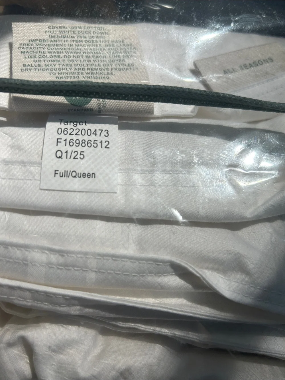 Casaluna F/Q All Season Weight Premium Down Comforter